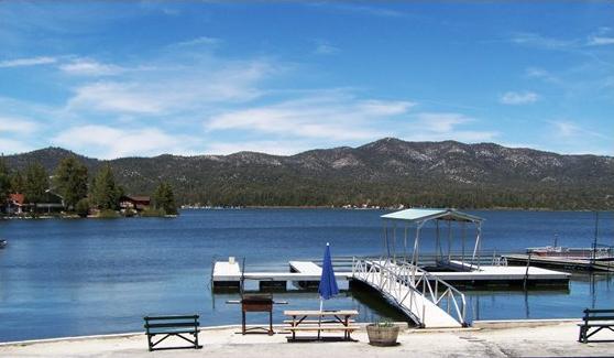 Big Bear Lakefront Lodge Exterior photo